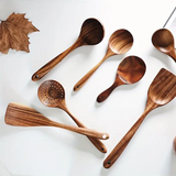Kit 7 Utensílios de Cozinha em Madeira Natural – Colheres e Conchas Artesanais