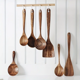 Kit 7 Utensílios de Cozinha em Madeira Natural – Colheres e Conchas Artesanais