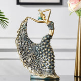 Escultura Decorativa Dançarina Pavão – Arte Abstrata em Cerâmica 28,5cm